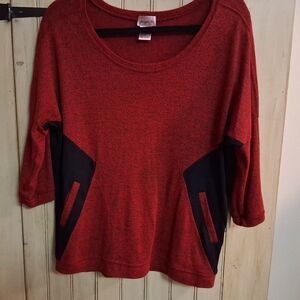 Red and Black 3/4 Sleeve Top